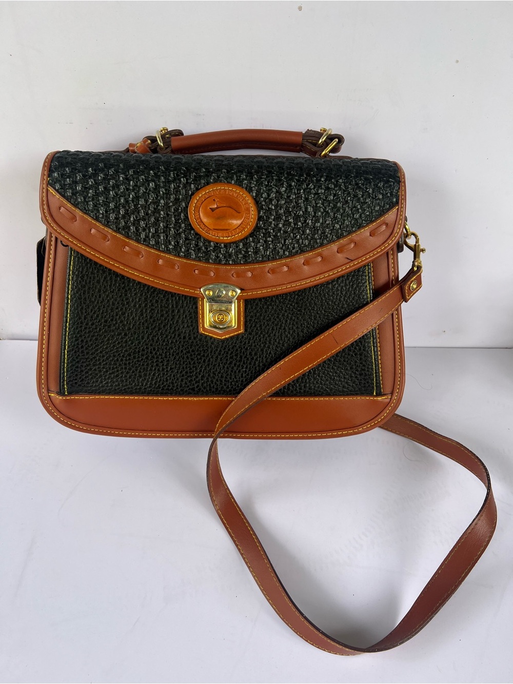 🤎🖤 Rare Vintage Dooney & Bourke All-Weather Leather Equestrian Style Bag.